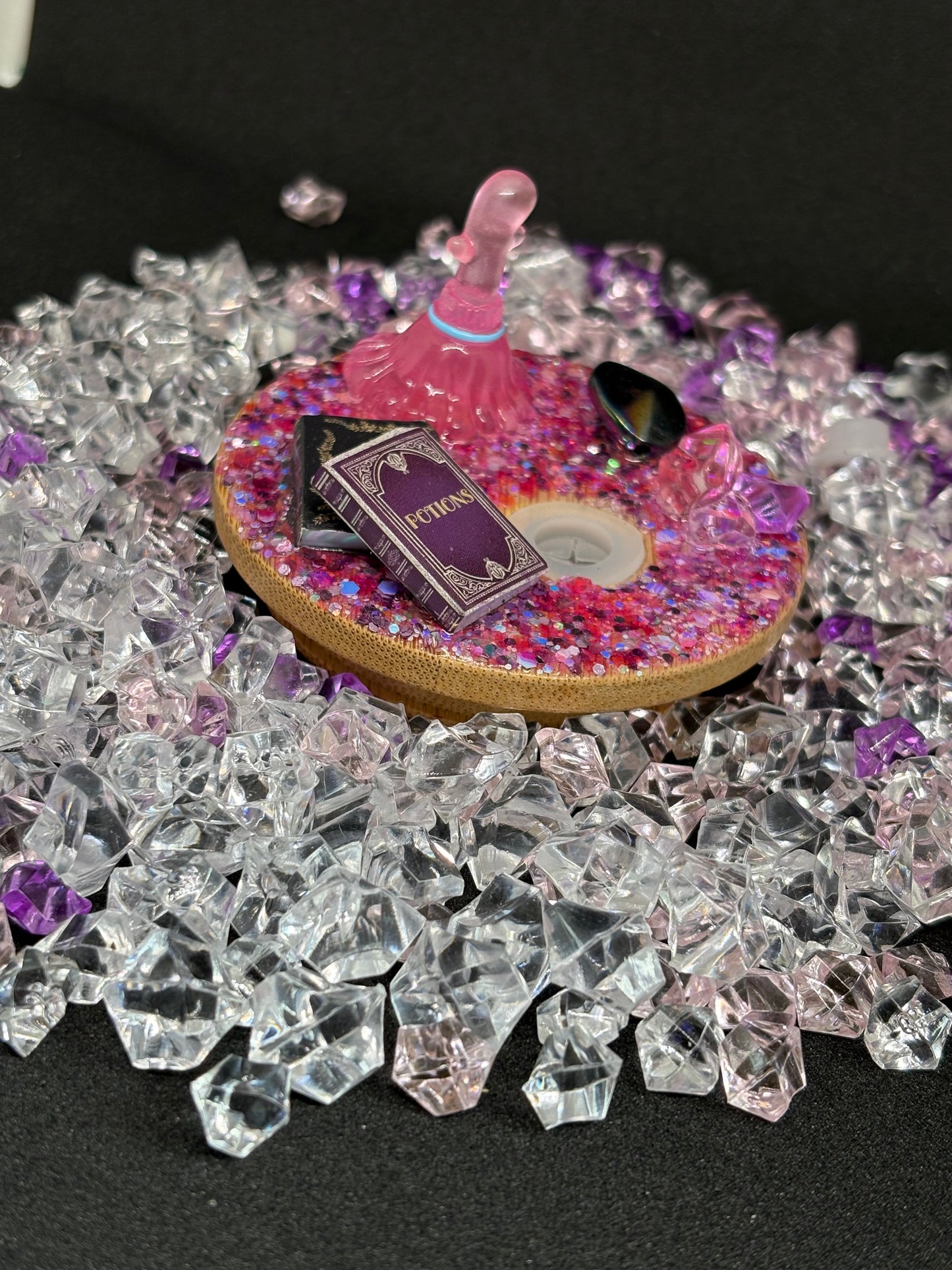 decorated lid
